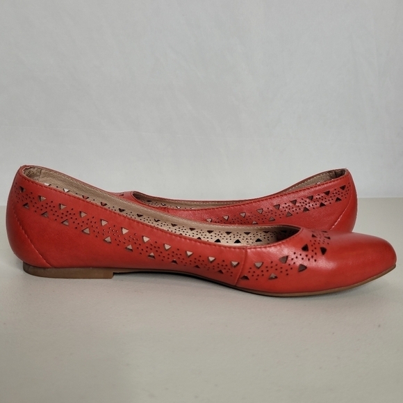 Miz Mooz NYC Red Bombay Cutout Pointed Toe Ballet Flats - Size 7 - 7.5 (7/37.5) - Picture 3 of 15